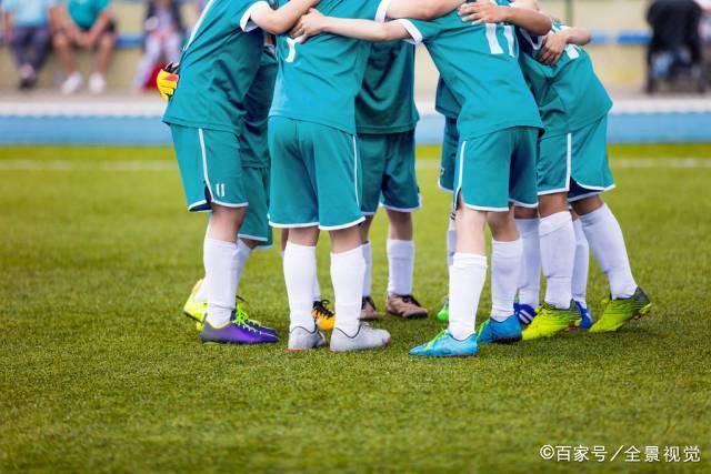 前国脚申思被家长举报掌掴小球员，中国足协强调其已终身禁足